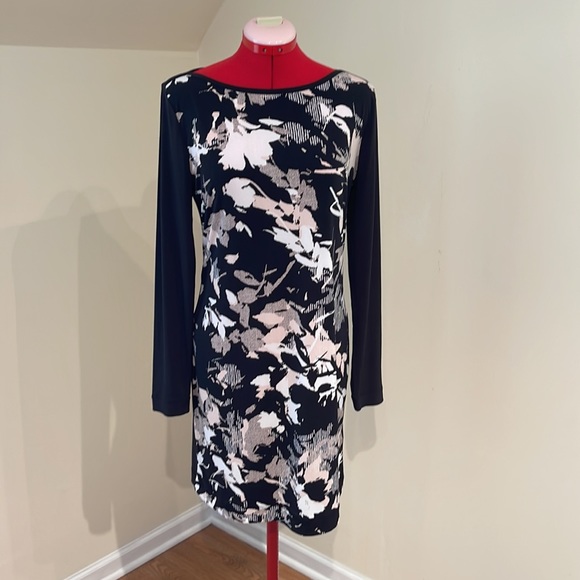 Banana Republic Dresses & Skirts - Banana Republic Long Sleeve Dress